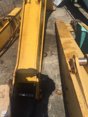 ขายบูมอาร์มเก่าญี่ปุ่นมเก่าญี่ปุ่นยี่ห้อ komatsu pc60-6 สภาพสวยดูของได้ที่อำเภอนครชัยศรี จังหวัดนครปฐม สนใจโทร061-6532306