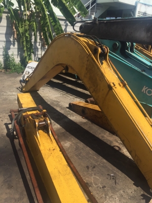 ขายบูมอาร์มเก่าญี่ปุ่นมเก่าญี่ปุ่นยี่ห้อ komatsu pc60-6 สภาพสวยดูของได้ที่อำเภอนครชัยศรี จังหวัดนครปฐม สนใจโทร061-6532306