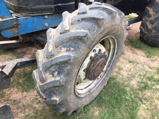 ขาย 695,000 บาท รถไถ 2 เพลา NEWHOLLAND TS 90 ทำงาน 1x,xxx ชม. (แถม ใบมีดหน้า และ หาง 7 )เครื่องดี เกียร์แรง ยางคู่หลังไม่สวย เอกสารเล่มทะเบียน รถอยู่ จ.ร้อยเอ็ด โทร&ไอดีไลน์ 0610710295 ขาย 695,000 บาท รถไถ 2 เพลา NEWHOLLAND TS 90 ทำงาน 1x,xxx ชม. (แถม ใบมีดหน้า และ หาง 7 )เครื่องดี เกียร์แรง ยางคู่หลังไม่สวย เอกสารเล่มทะเบียน รถอยู่ จ.ร้อยเอ็ด โทร&ไอดีไลน์ 0610710295