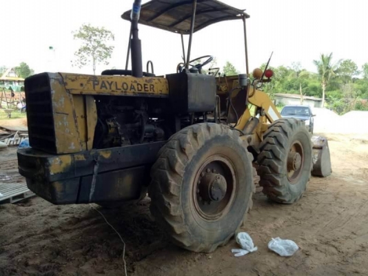 รถตัก 265,000 บาท  KOMATSU JH. 30B เครื่องดี ปั้มแรง รถพร้อมใช้ เอกสารชื้อขาย  รถอยู่ จ.เลย โทร&amp;ไอดีไลน์ 0610710295