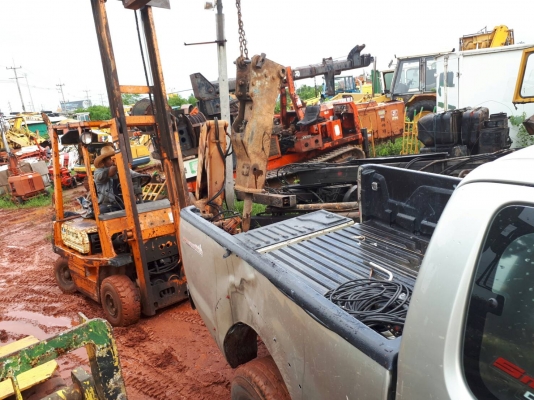 เพื่อความสบายใจ tractor-backhoe มีบริการลองให้ลูกค้าก่อนตัดสินใจซื้อครับ สำหรับหัวเจาะ หัวกระแทก เก่ เพื่อความสบายใจ tractor-backhoe มีบริการลองให้ลูกค้าก่อนตัดสินใจซื้อครับ สำหรับหัวเจาะ หัวกระแทก เก่