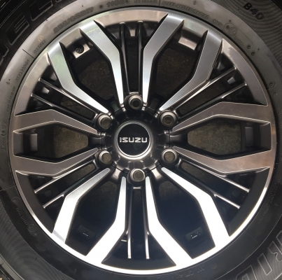 แม็กป้ายแดง ISUZU MU-X ขอบ17 พร้อมยางBridgestone 255-65-17 แม็กป้ายแดง ISUZU MU-X ขอบ17 พร้อมยางBridgestone 255-65-17