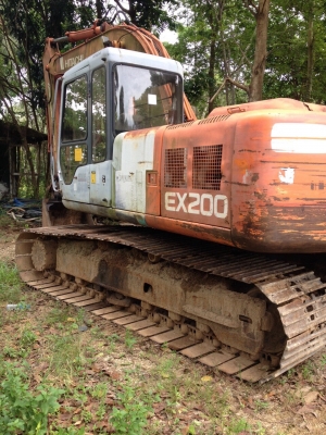 ขายรถแบคโฮ HITACHI EX200-2 เก่าเก็บ แอร์ไฟฟ้าเอกสารครบ สนใจโทร 081-970-1072