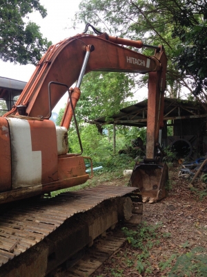 ขายรถแบคโฮ HITACHI EX200-2 เก่าเก็บ แอร์ไฟฟ้าเอกสารครบ สนใจโทร 081-970-1072