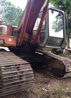 ขายรถแบคโฮ HITACHI EX200-2 เก่าเก็บ แอร์ไฟฟ้าเอกสารครบ สนใจโทร 081-970-1072