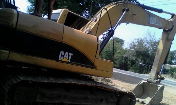 รถขุดCAT320C..เล่มทะเบียน รถUSA สวยดี ไม่เคยลงน้ำเค็ม