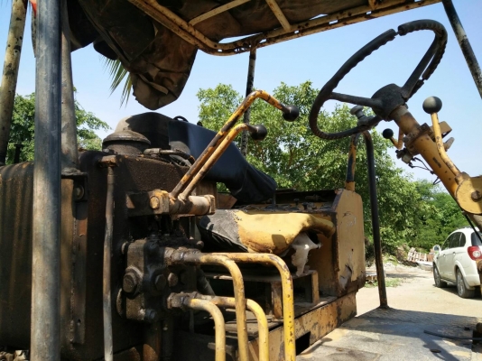 รถตัก KOMATSU JH30 เลื้ยวล้อหลัง รถพร้อมใช้