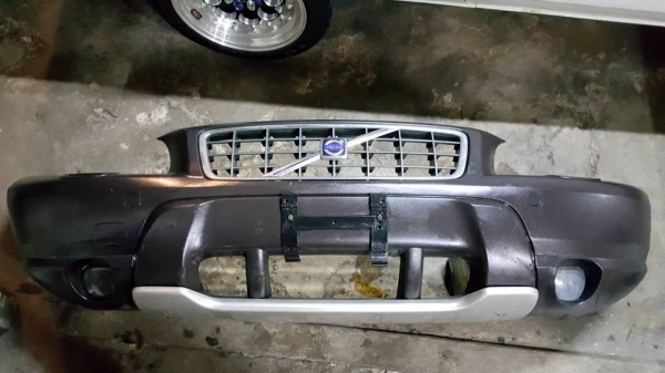 กันชนหน้า Volvo XC70 กระจัง+สปอร์ตไลค์