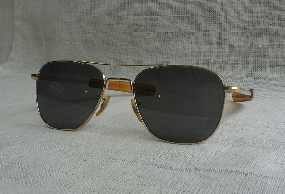 แว่นตาอเมริกันเสืออากาศอันลือลั่น ยุค &#039;70s / แมด เมน อีรา  Original COMMAND handmade in USA