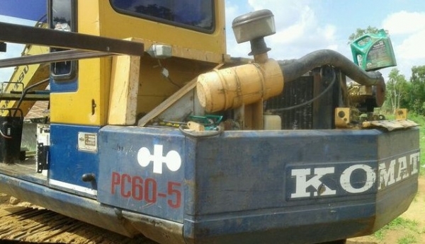 ขาย!! &gt;&gt;&gt; Komatsu Pc60 รุ่น 5 &lt;&lt;&lt; เบอร์ติดต่อ 098-7155789