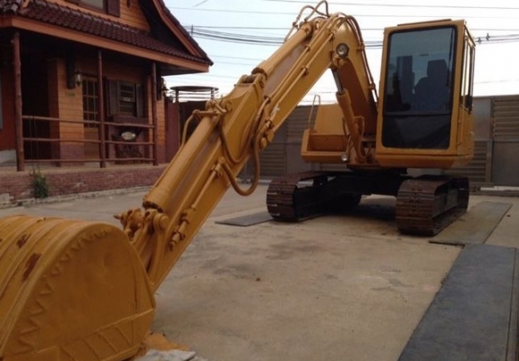 ขาย!! &gt;&gt;&gt; Komatsu Pc60 รุ่น 5 &lt;&lt;&lt; เบอร์ติดต่อ 098-7155789