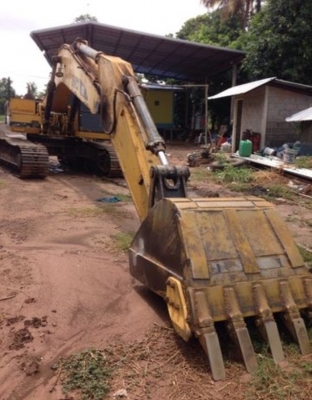 ขาย!! >>> CAT E200B โซ่ใหม่ เอวใหม่ <<< เบอร์ติดต่อ 098-7155789