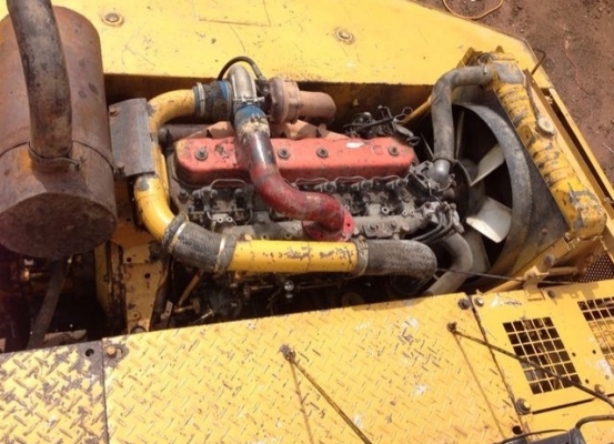 ขาย!! >>> CAT E200B โซ่ใหม่ เอวใหม่ <<< เบอร์ติดต่อ 098-7155789