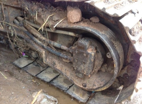 ขาย!! >>> CAT E200B โซ่ใหม่ เอวใหม่ <<< เบอร์ติดต่อ 098-7155789