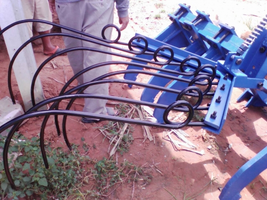 ขายชุดทำความสะอาดหญ้าพรวนดินในและบนร่องอ้อย