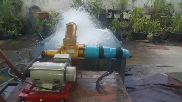 ปั๊มนํ้า+มอเตอร์ไฟฟ้า ไฟบ้าน 220 พร้อมใช้งาน