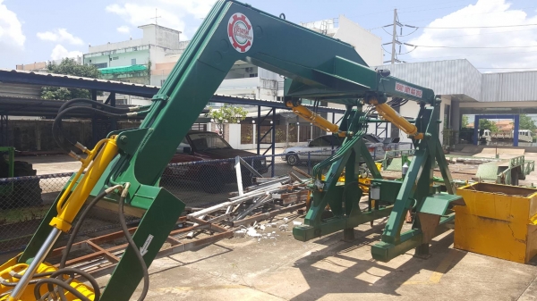 ขาย คีบอ้อย ปัญญาประดิษฐ์จักรกล สภาพดีใช้งานน้อยแค่ปีเดียว อุปกรณ์ครบพร้อมติดตั้ง