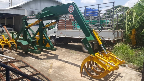 ขาย คีบอ้อย ปัญญาประดิษฐ์จักรกล สภาพดีใช้งานน้อยแค่ปีเดียว อุปกรณ์ครบพร้อมติดตั้ง