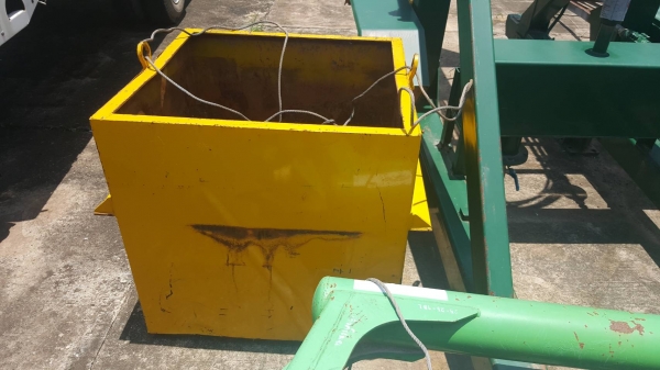 ขาย คีบอ้อย ปัญญาประดิษฐ์จักรกล สภาพดีใช้งานน้อยแค่ปีเดียว อุปกรณ์ครบพร้อมติดตั้ง