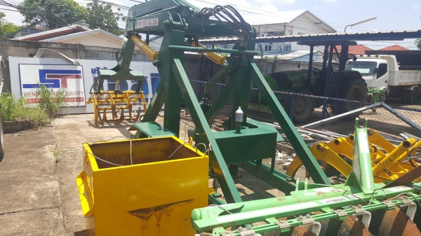 ขาย คีบอ้อย ปัญญาประดิษฐ์จักรกล สภาพดีใช้งานน้อยแค่ปีเดียว อุปกรณ์ครบพร้อมติดตั้ง