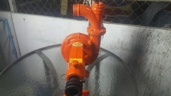 ปั๊มหอยโข่งใหม่เอี่ยม ขนาด 2 นิ้ว ตราเพชรรวงข้าว