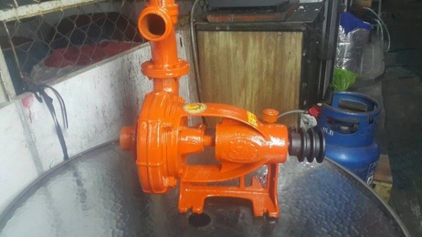 ปั๊มหอยโข่งใหม่เอี่ยม ขนาด 2 นิ้ว ตราเพชรรวงข้าว