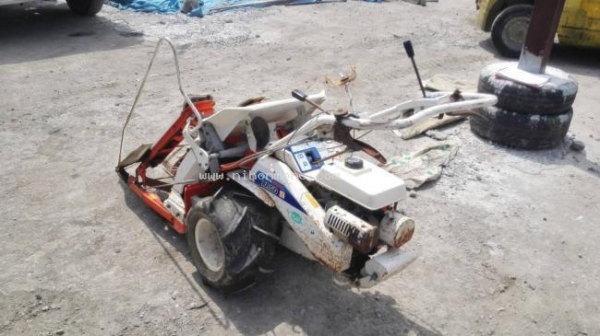 รถเกี่ยวข้าวเดินตาม KUBOTA RA50Z ราคาพิเศษ 15,000 บาท รหัสสินค้า : 81004776 www.nihonmono.com รถเกี่ยวข้าวเดินตาม KUBOTA RA50Z ราคาพิเศษ 15,000 บาท รหัสสินค้า : 81004776 www.nihonmono.com