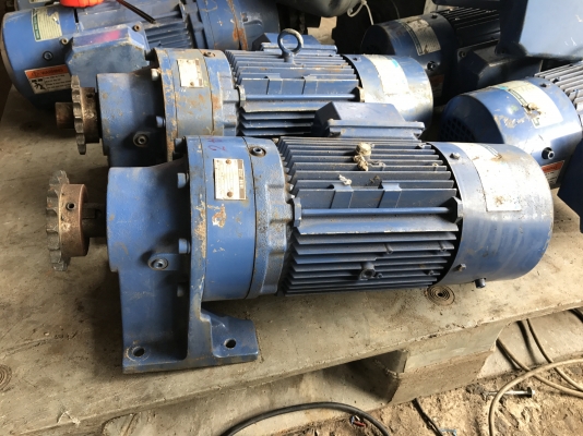 ขายมอเตอร์เกียร์ Cycro drive Sumitomo 2HP. 380V อัตราทด 1:29 มีระบบเบรคในตัว สภาพสวยเดิมๆ วิ่งนิ่ม พร้อมใช้งาน มี 6ตัวครับ
