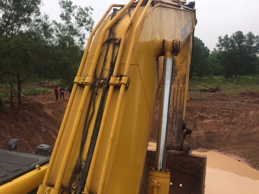 รถขุดPC200-7 ปี2007 เอกสารเล่มทะเบียน รถเก็บสีมาแล้ว รถพร้อมใช้