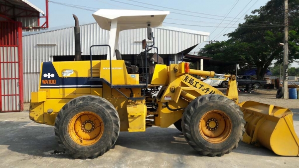 รถตัก Komatsu WA100-1 เก่าญี่ปุ่น