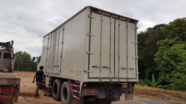 ขาย ตู้แห้ง ยาว 6.20 เมตร สูง 2.65 เมตร กว้าง 2.50 เมตร สภาพพร้อมใช้งาน สนใจติดต่อเรา ดำสุโขทัย โทร 089-7087998,081-7855503 หรือเยี่ยมชมเว็ปไซได้ที่ www.dum-sukhothai.comขาย ตู้แห้ง ยาว 6.20 เมตร สูง 2.65 เมตร กว้าง 2.50 เมตร สภาพพร้อมใช้งาน สนใจติดต่อเรา