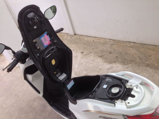Honda Moove14. 110i หัวฉีด idling Stop ประหยัด เดิมวิ่งน้อย สีขาว