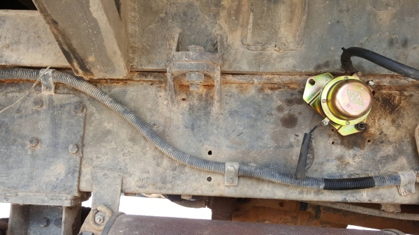 ขาย 10 ล้อดั้ม หัวยาว เพลาเดียว เครื่อง 6BD1 165 แรงม้า คัสซีสวยตลอดเส้น ช่วงล่างเดิมๆ พวงมาลัยพาวเวอร์ ทะเบียนเต็มพร้อมโอนครับ