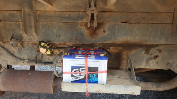 ขาย 10 ล้อดั้ม หัวยาว เพลาเดียว เครื่อง 6BD1 165 แรงม้า คัสซีสวยตลอดเส้น ช่วงล่างเดิมๆ พวงมาลัยพาวเวอร์ ทะเบียนเต็มพร้อมโอนครับ