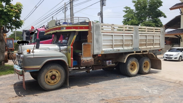 ขาย 10 ล้อดั้ม หัวยาว เพลาเดียว เครื่อง 6BD1 165 แรงม้า คัสซีสวยตลอดเส้น ช่วงล่างเดิมๆ พวงมาลัยพาวเวอร์ ทะเบียนเต็มพร้อมโอนครับ