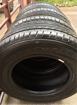 ยาง Goodyear 215 70 15 กลางปี16 ดอกเต็ม ไม่มีปะ เนื้อนิ่มๆ ใช้ยาว ราคาไม่แพง