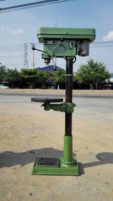 ** SOLD ** สว่านแท่นเจาะ Shorp ตัวสูง 170 cm ไฟบ้าน 220V พร้อมใช้ ** SOLD ** สว่านแท่นเจาะ Shorp ตัวสูง 170 cm ไฟบ้าน 220V พร้อมใช้