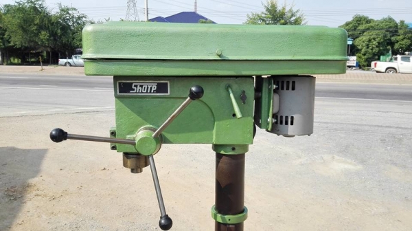 ** SOLD ** สว่านแท่นเจาะ Shorp ตัวสูง 170 cm ไฟบ้าน 220V พร้อมใช้ ** SOLD ** สว่านแท่นเจาะ Shorp ตัวสูง 170 cm ไฟบ้าน 220V พร้อมใช้