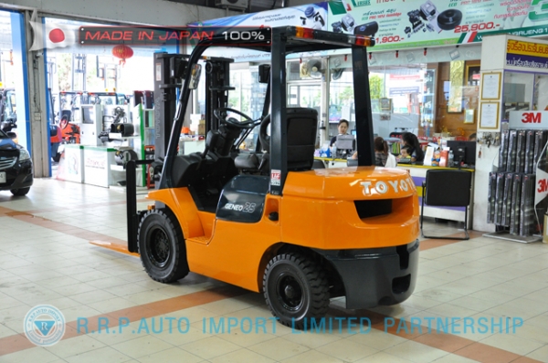 ขายรถโฟล์คลิฟท์มือสอง TOYOTA รุ่น 7FG25-11856 นำเข้าจากประเทศญี่ปุ่น 100\% ไม่เคยใช้งานในไทย