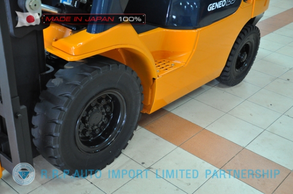 ขายรถโฟล์คลิฟท์มือสอง TOYOTA รุ่น 7FG25-11856 นำเข้าจากประเทศญี่ปุ่น 100\% ไม่เคยใช้งานในไทย