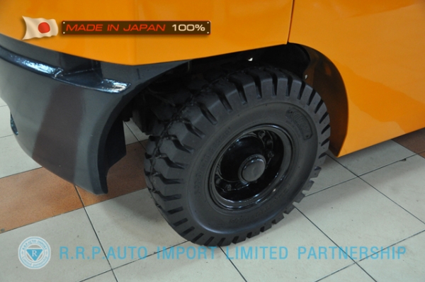 ขายรถโฟล์คลิฟท์มือสอง TOYOTA รุ่น 7FG25-11856 นำเข้าจากประเทศญี่ปุ่น 100\% ไม่เคยใช้งานในไทย
