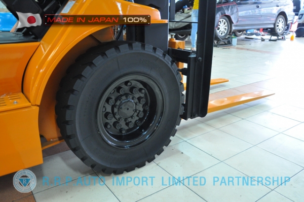 ขายรถโฟล์คลิฟท์มือสอง TOYOTA รุ่น 7FG25-11856 นำเข้าจากประเทศญี่ปุ่น 100\% ไม่เคยใช้งานในไทย