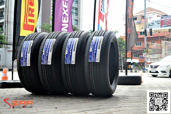 BRIDGESTONE GR100 215/55R17 ปี17 เส้นละ 5,500 บาท