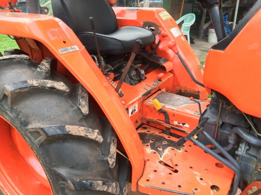 รถไถนานั่งขับ Kubota l3408 ปี 51 พร้อมอุปกรณ์หน้าหลังเล่มทะเบียนพร้อมโอน รถไถนานั่งขับ Kubota l3408 ปี 51 พร้อมอุปกรณ์หน้าหลังเล่มทะเบียนพร้อมโอน
