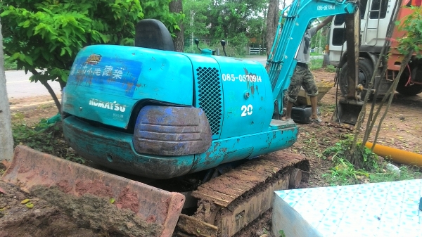 ขายรถขุดเล็กKomatsu PC20-7Eคอลโทรลน้ำมัน มีระบบลายแย๊ก ราคา255,000