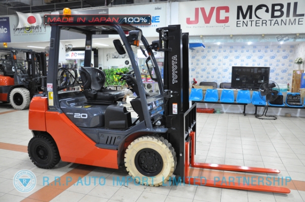 ขายรถโฟล์คลิฟท์มือสอง TOYOTA รุ่น 8FG20-13263 นำเข้าจากประเทศญี่ปุ่น 100\% ไม่เคยใช้งานในไทย