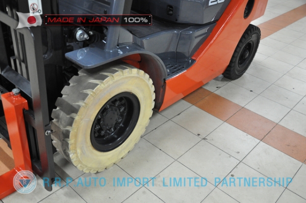 ขายรถโฟล์คลิฟท์มือสอง TOYOTA รุ่น 8FG20-13263 นำเข้าจากประเทศญี่ปุ่น 100\% ไม่เคยใช้งานในไทย