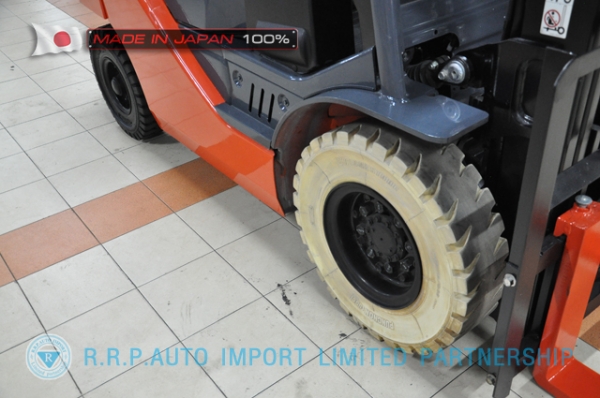 ขายรถโฟล์คลิฟท์มือสอง TOYOTA รุ่น 8FG20-13263 นำเข้าจากประเทศญี่ปุ่น 100\% ไม่เคยใช้งานในไทย