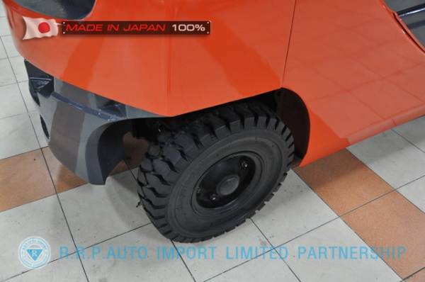 ขายรถโฟล์คลิฟท์มือสอง TOYOTA รุ่น 8FG20-13263 นำเข้าจากประเทศญี่ปุ่น 100\% ไม่เคยใช้งานในไทย