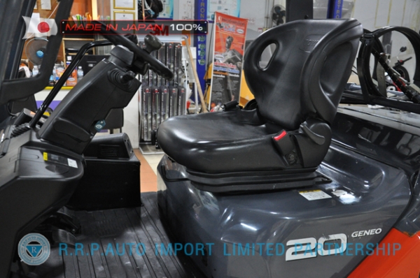 ขายรถโฟล์คลิฟท์มือสอง TOYOTA รุ่น 8FG20-13263 นำเข้าจากประเทศญี่ปุ่น 100\% ไม่เคยใช้งานในไทย